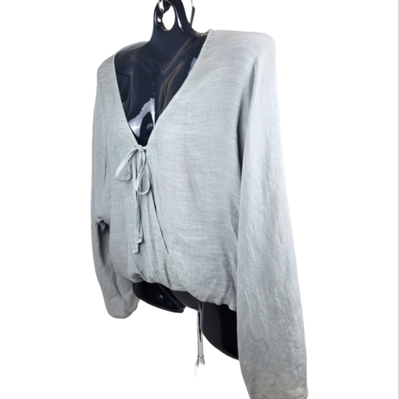 P Chill‎ Bell Sleeve, Front Tie, Elastic Waist Pesant Top - Picture 3 of 6